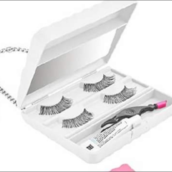 Eye Lash Purse Case • BLACK - Picture 2 of 5